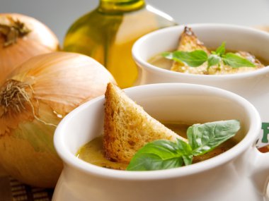 Onion soup with onions