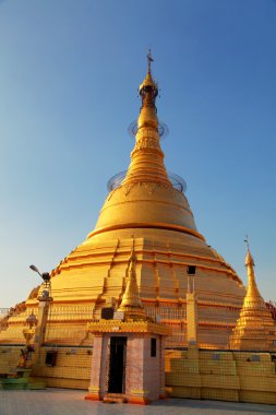 Botataung Pagoda Yangon içinde
