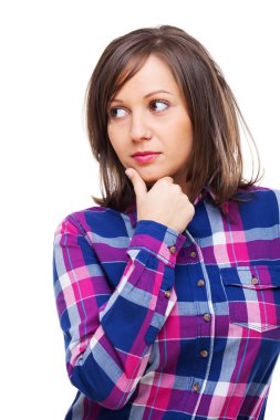 Genç kadın başka tarafa bakıyor.