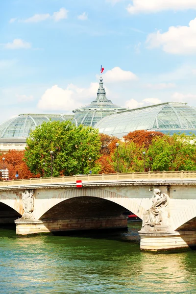 Pont des Invalides, París —  Fotos de Stock