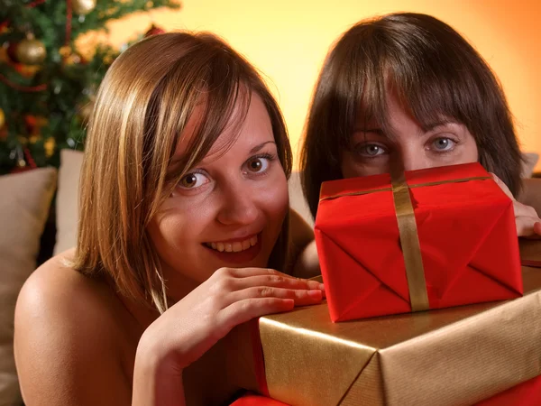 Women with Christmas presents — Stock Photo, Image