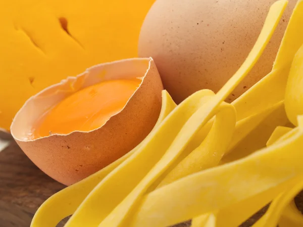 Raw Tagliatelle with eggs — Stock Photo, Image