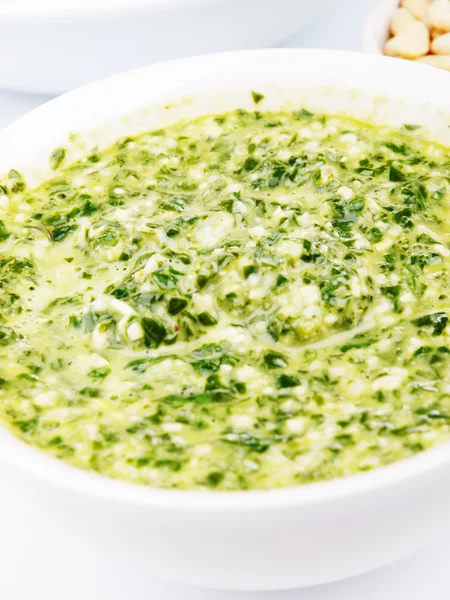 Salsa di pesto isolata — Foto Stock