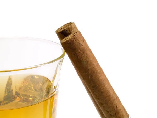 Cigare et whisky en gros plan — Photo