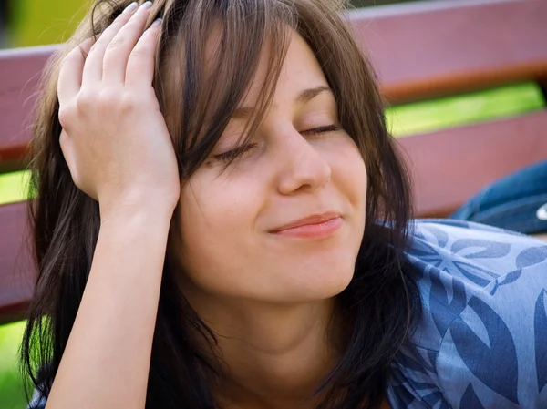 Bella faccia femminile — Foto Stock