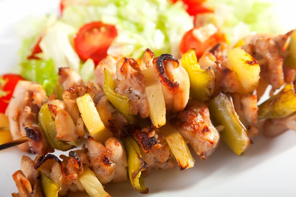 Chicken skewer with pineapple — Stock Photo, Image