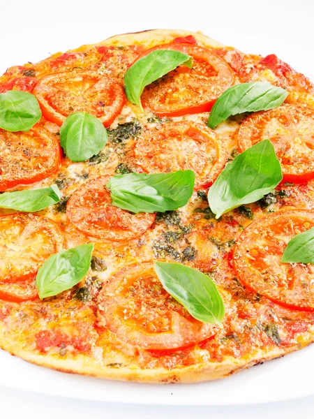 Margharita Pizza med färska tomater — Stockfoto