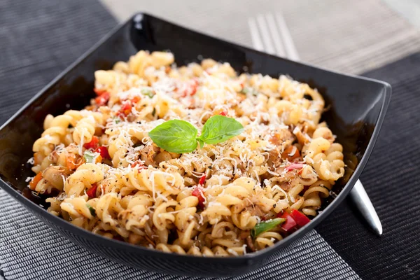 Pasta with rabbit and white wine — Stock Photo, Image