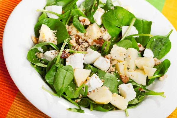 Ensalada de espinacas con peras — Foto de Stock