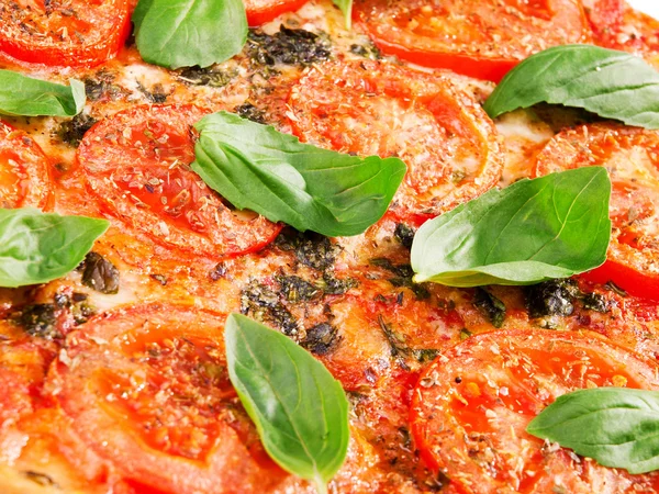 Margharita Pizza con pomodori freschi — Foto Stock