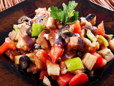 Salatada biber, domates