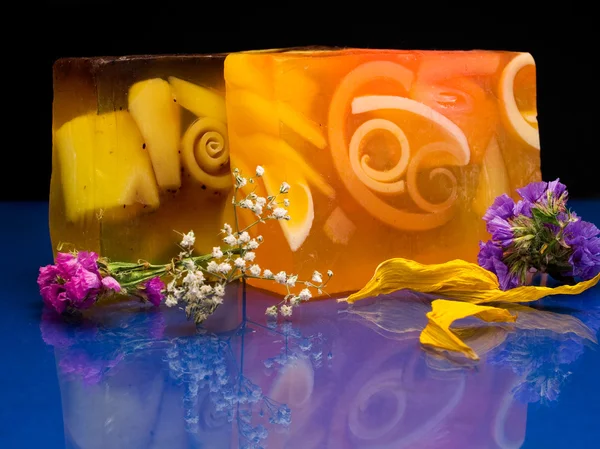 Soap with Flowers  on background — Stock Photo, Image