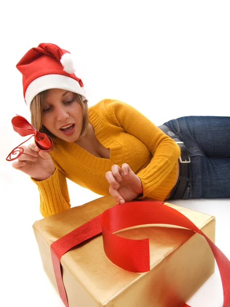 Mujer con regalo de Navidad — Foto de Stock