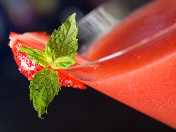 Leckere Zutaten für Cocktails — Stockfoto