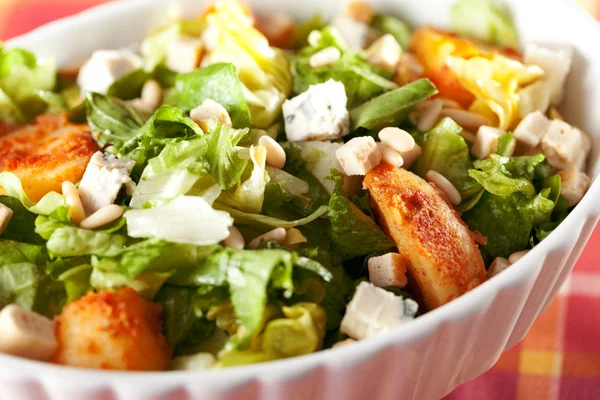 Salad with tomatoes, tuna fish — Stock Photo, Image