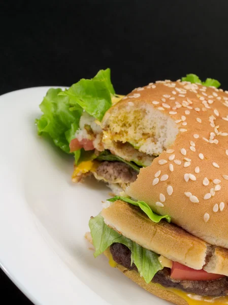 Hamburger with cheese  and salad — Stock Photo, Image