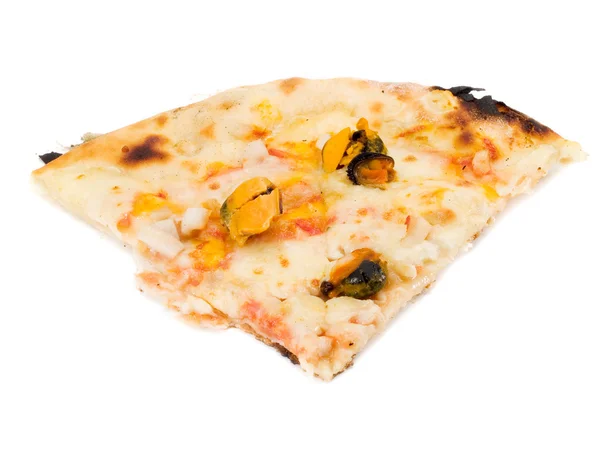 Pizza med skaldjur på bakgrund — Stockfoto