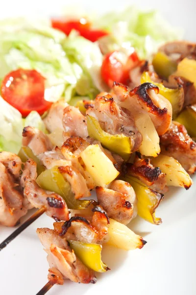 Kip brochette met ananas — Stockfoto