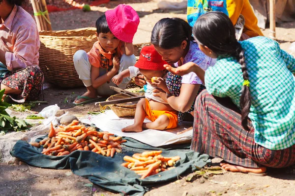 Local market in Bagan, Myanmar — Stock Photo, Image