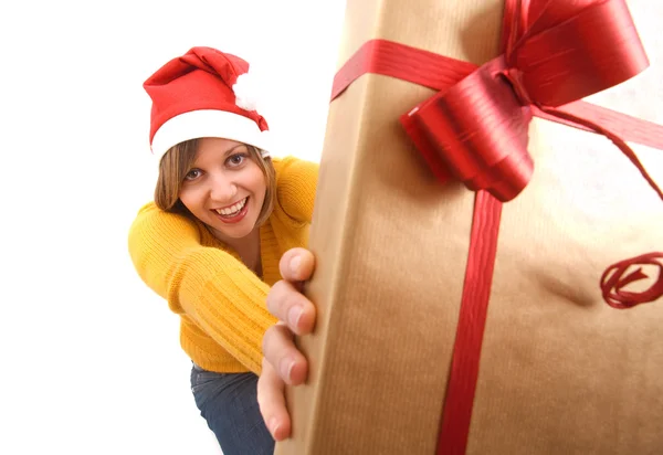 Donna con regalo di Natale — Foto Stock