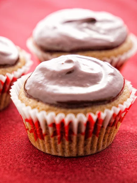 Cupcake con glassa al cioccolato — Foto Stock