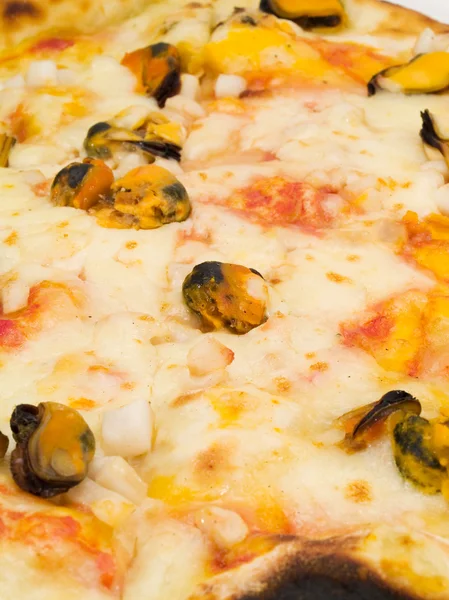 Gustosa pizza con frutti di mare — Foto Stock