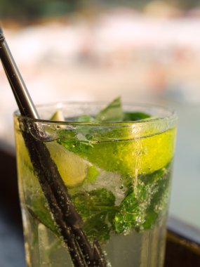 arka plan üzerinde lezzetli içecek