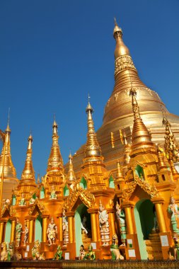 Shwezigon Pagoda Bagan içinde