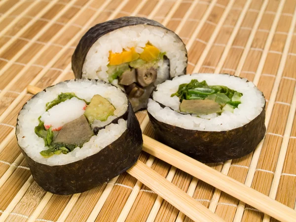 Smakelijke heerlijke Sushi — Stockfoto