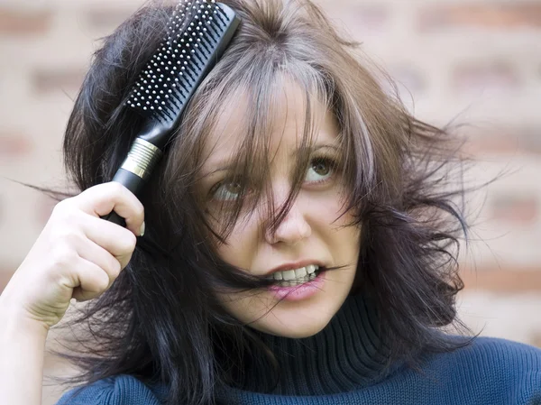 Mädchen mit unordentlichem Haar — Stockfoto