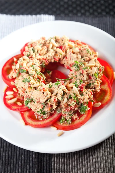 Tomato and tuna fish salad — Stock Photo, Image