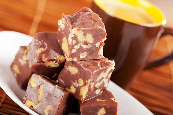 Homemade chocolate with walnuts — Stock Photo, Image