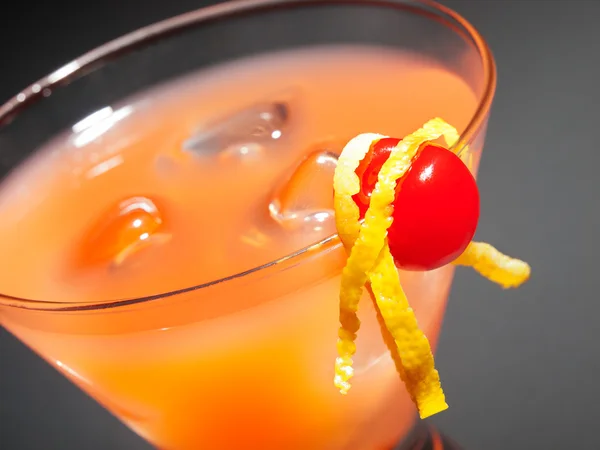 Smakelijke Cocktail drinken — Stockfoto