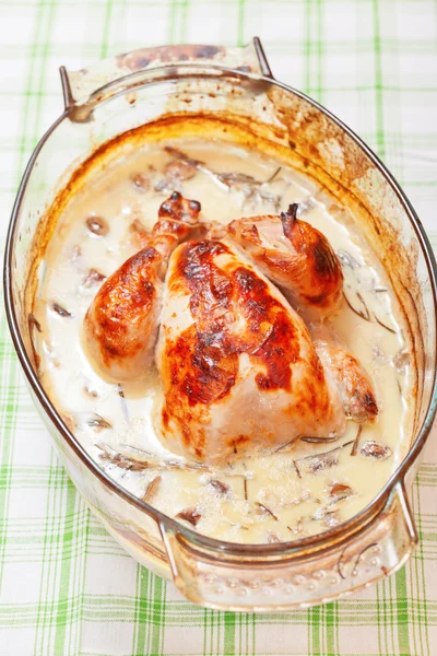 Kyckling gryta kokt mjölk — Stockfoto