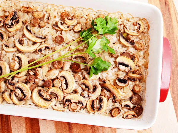 Rijst en champignons casserole — Stockfoto