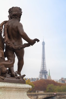 Paris, Fransa'da heykel.