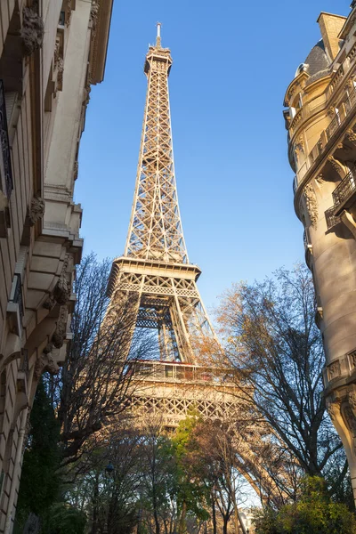 paris sokaklarında