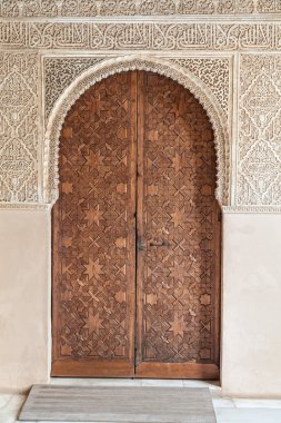 Arap kapı Granada'da Alhambra Andalusia, İspanya