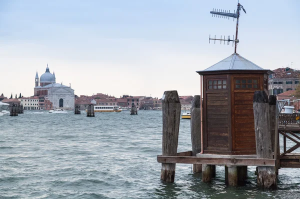 Molo v Benátkách, Itálie. — Stock fotografie