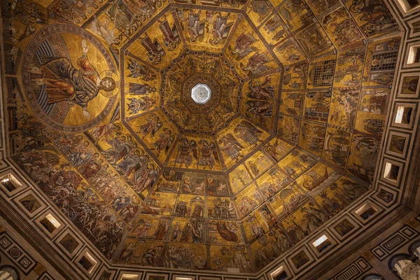 Baptisterio de San Juan en Florencia, Italia — Foto de Stock