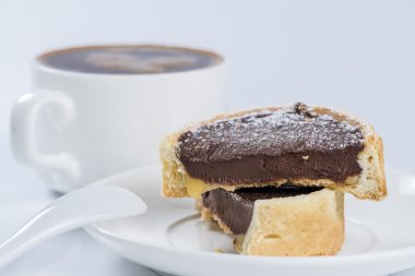 Çikolata tartı closeup arka plan fincan kahve