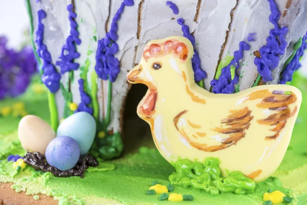 Henne und bemalte Eier, Ostern — Stockfoto