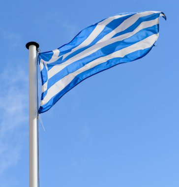 Yunanistan dalgalanan bayrak mavi gökyüzü