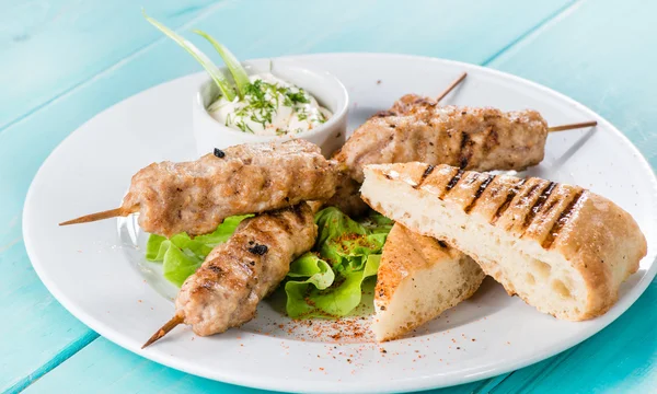 Kebab with pita bread — Stock Photo, Image