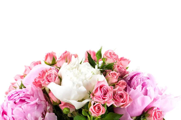 Buquê de noiva colorido em cores brilhantes isolado no branco — Fotografia de Stock