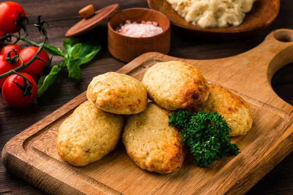 Chicken Cutlets Herbs Dark Wooden Background Homemade Chicken Cutlets Free — Stock Photo, Image