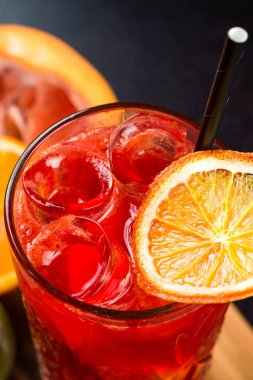 Portakal, greyfurt ve limonlu soğuk yaz limonatası limonlu portakal suyu, limon.