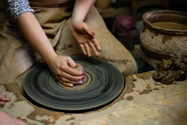 Creating Jar Vase Master Crock Sculptor Workshop Makes Jug Out — Stock Photo, Image