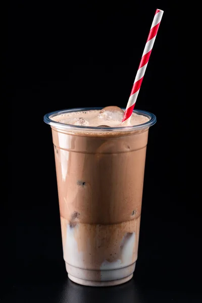 Cacao Froid Avec Glace Dans Une Tasse Plastique Emporter Boisson — Photo