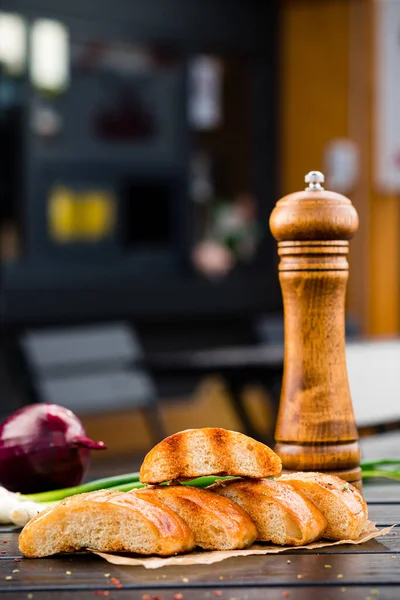 Gegrilde Knoflook Wit Brood Gesneden Brood Braziliaanse Keuken Zelfgemaakt Gegrild — Stockfoto